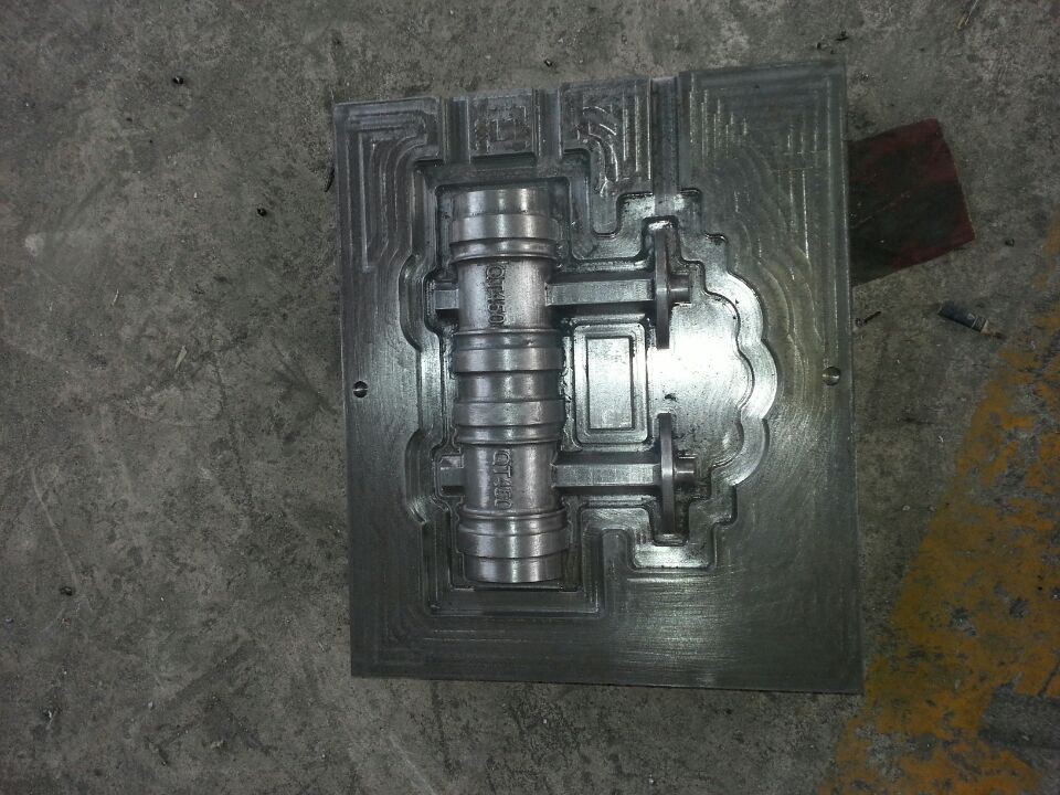 模具鑄造：鑄造模具和塑料件模具有什么區(qū)別?